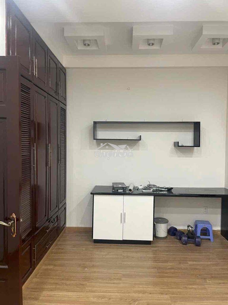 Cho thuê nhà mặt tiền 4pn, 5wc đường số lý phục man, q7 - trung tâm q7 - 4