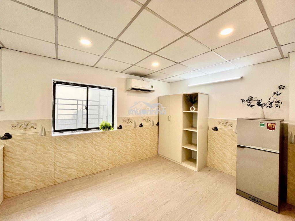 Phỏng cửa sổ trời - cạnh trung tâm thương mại - 3