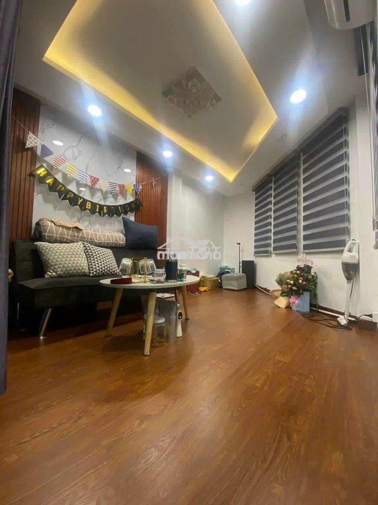 Cho thuê nhà nguyễn trãi q5 hẻm xe hơi