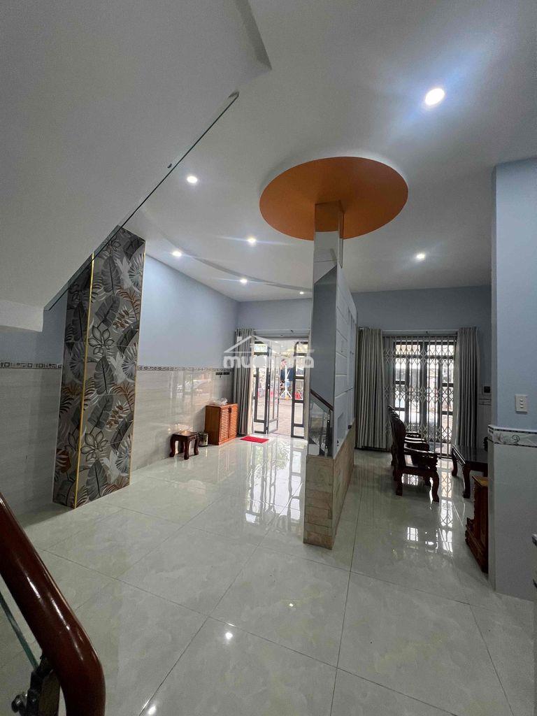 Cần cho thuê nhà ngay chợ hãng dầu - 3