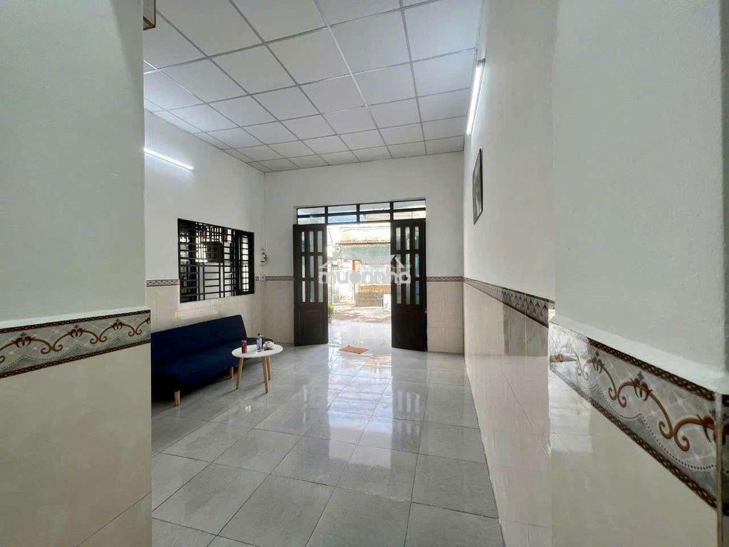 Nhà hẻm oto, dt 100m2, 3 phòng ngủ. dọn vào ở ngay - 2