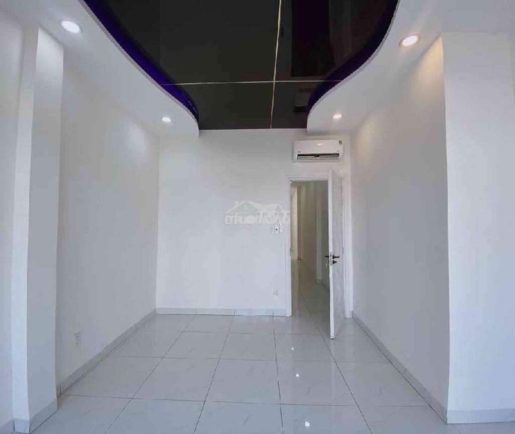 B.án nhà q6 thích hợp kinh doanh buôn bán- 3 tầng s.thuong- hẻm xe hoi - 4