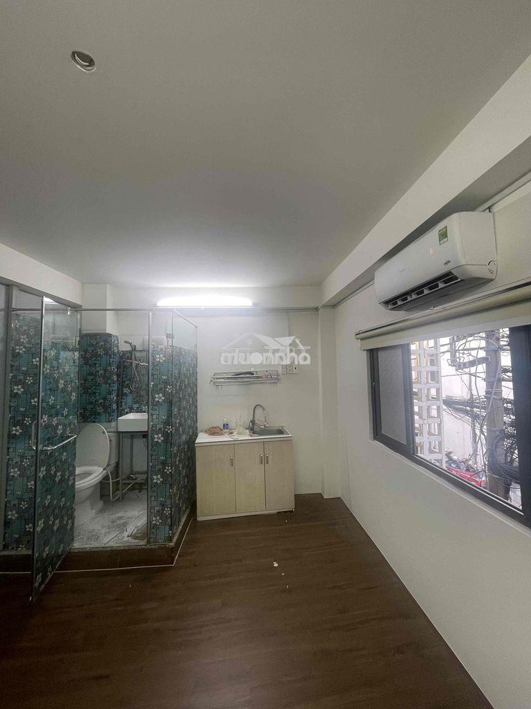 Phòng full nội thất cửa sổ thoáng mát ở liền ngay chợ bà chiểu - 2