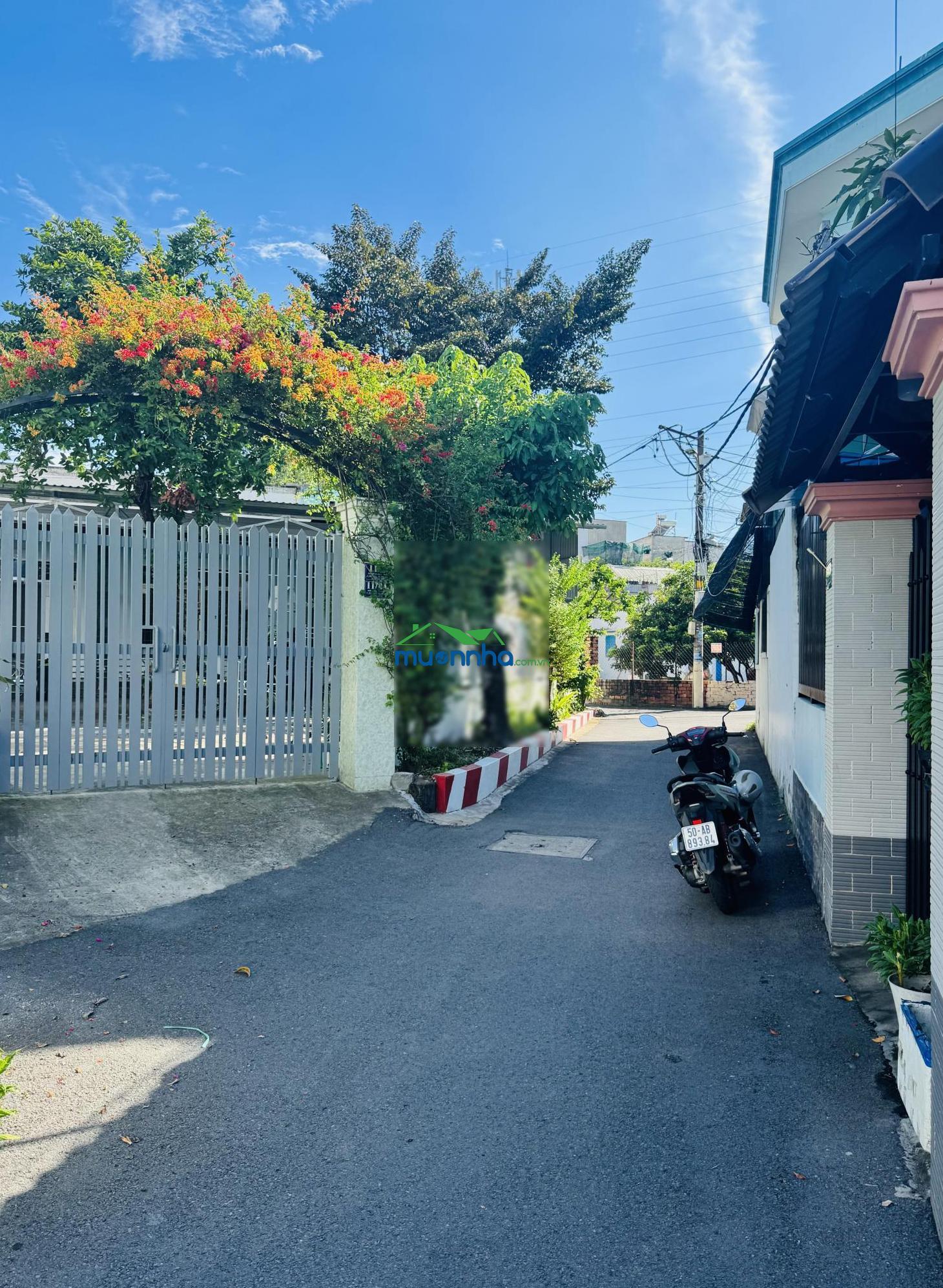 Nhà hẻm ô tô hiệp phú - sân rộng - vào ở ngay - chỉ 5,5 tỷ - 4