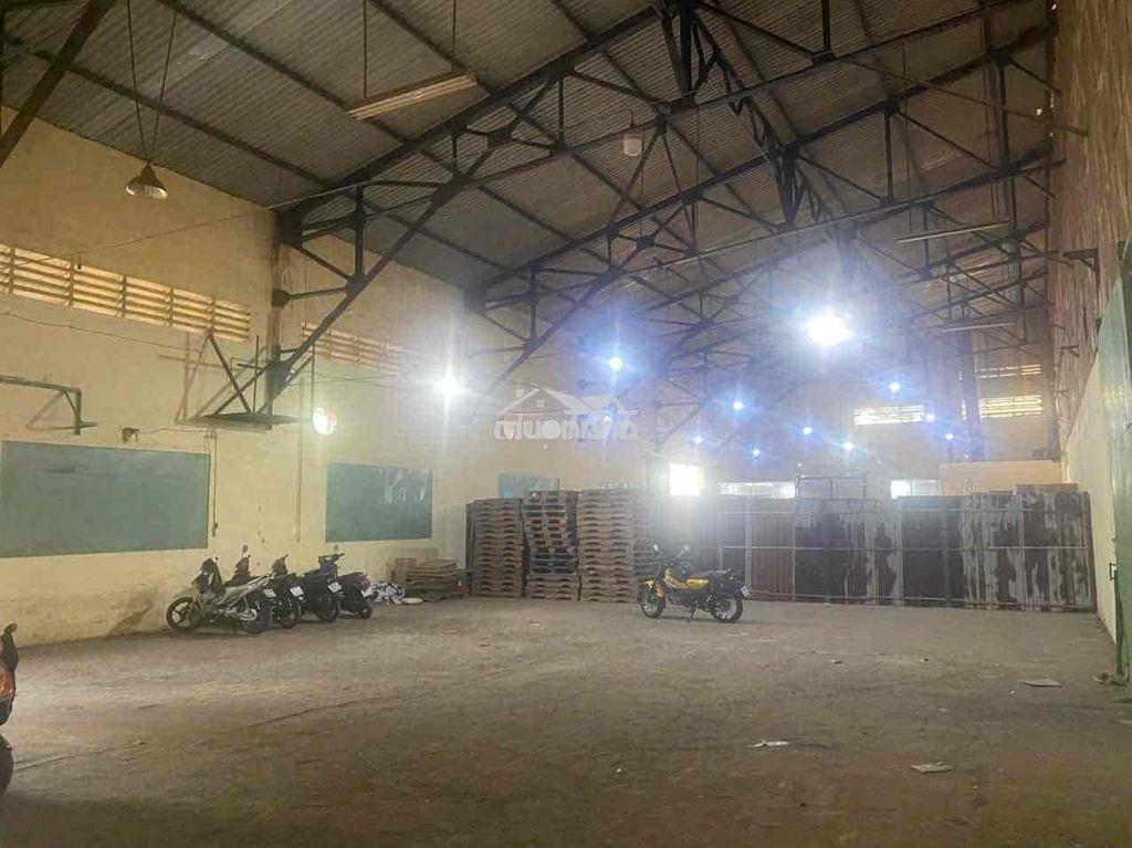 Cho thuê kho 255 m2 quận 11 - 3