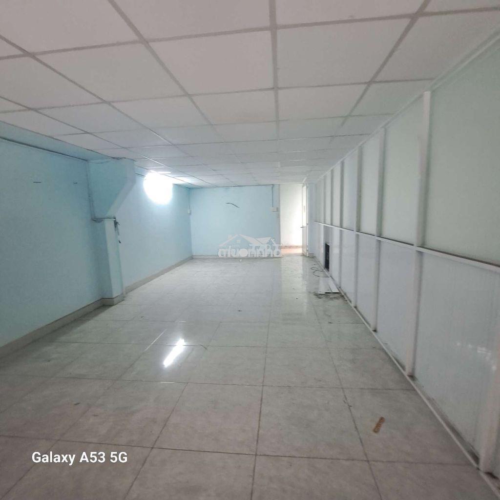 Kho rẻ đường cont _ nền gạch sạch đẹp_ tôn cách nhiet - 4