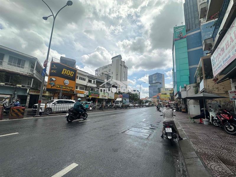 Cho thuê nhà mặt tiền phan đăng lưu, q.phú nhuận  nhà 4 tầng giá26tr