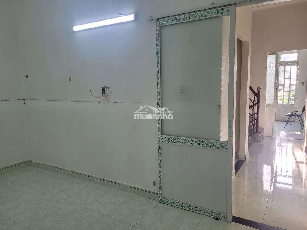 Nhà 1 trệt 2 lầu, đường rộng rãi, thoáng mát.khu dân cư an ninh sạch - 4