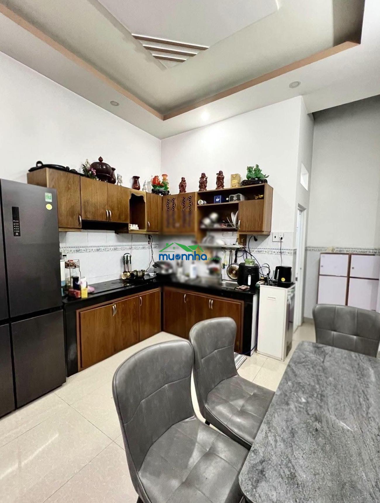 Bán nhà đẹp trương đình hội q8 - hẻm xe hơi - khu cao tầng - 3 tầng 4pn - dân trí cao - nhỉnh 6 tỷ - 4