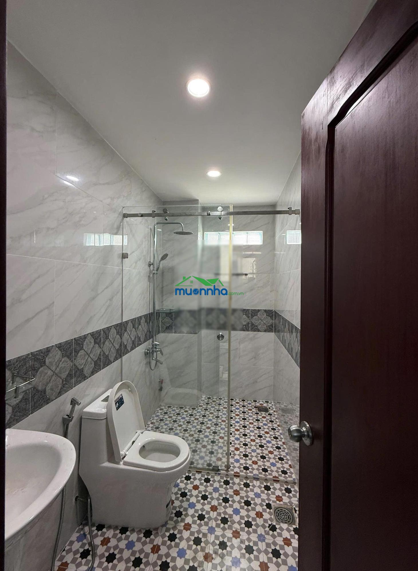 Bán nhà bình thạnh - ngang 8.6m - dt 66m² - trệt 2 lầu st - 4pn 4wc - chỉ 141tr/m2