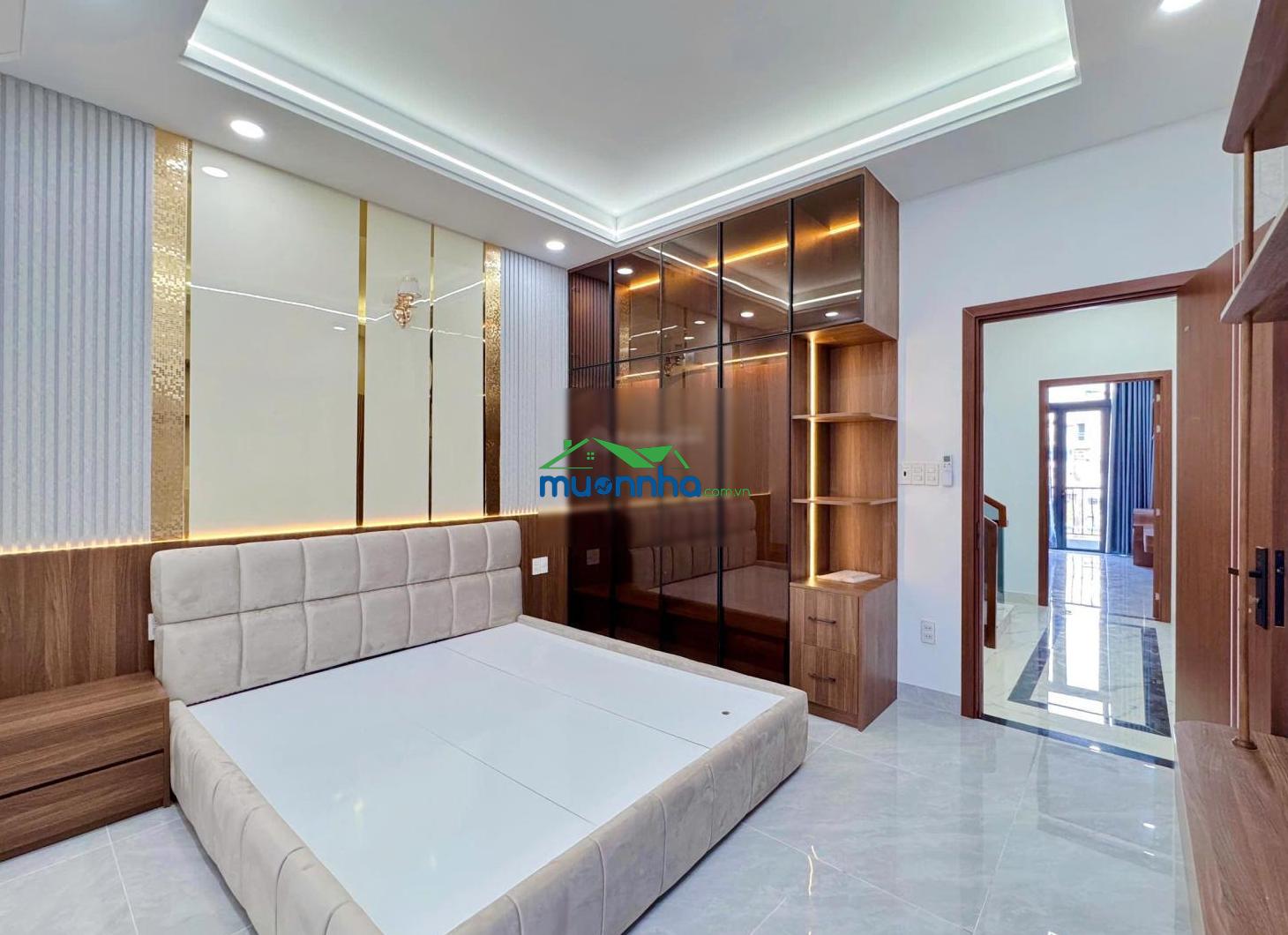 Nhà đẹp, có thang máy 450kg - full nội thất - 4m x 16m - đường rộng 8m - ngay chợ gò xoài, tktq