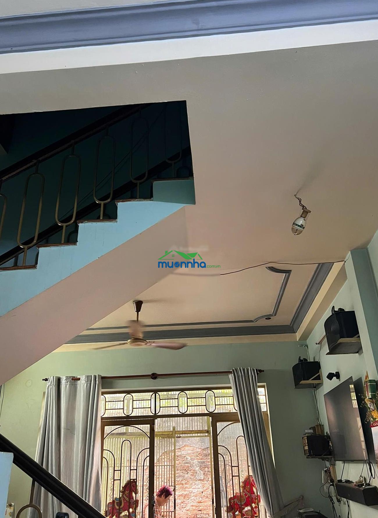 Nhà quận 8 sát quận 5. dt: 50m2 - ngang 4,8m - 2 tầng. nhỉnh 4 tỷ