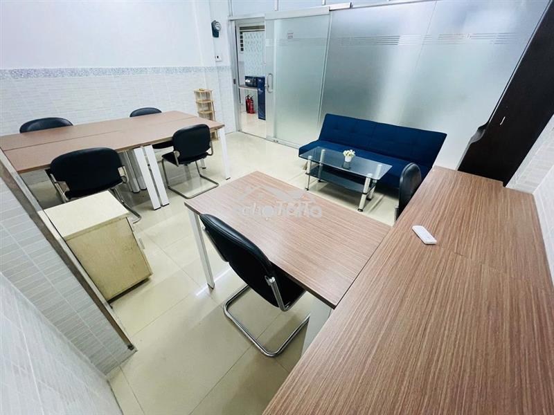 Văn phòng trọn gói 8-10 người quận 1 với sẵn nội thất