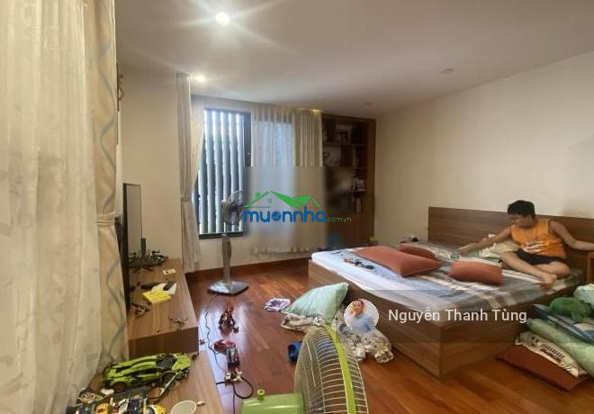 Bán gấp biệt thự mini quận phú nhuận - ngang lớn bề thế 7.5m - 5 tầng có thang máy, hồ cá koi đẹp