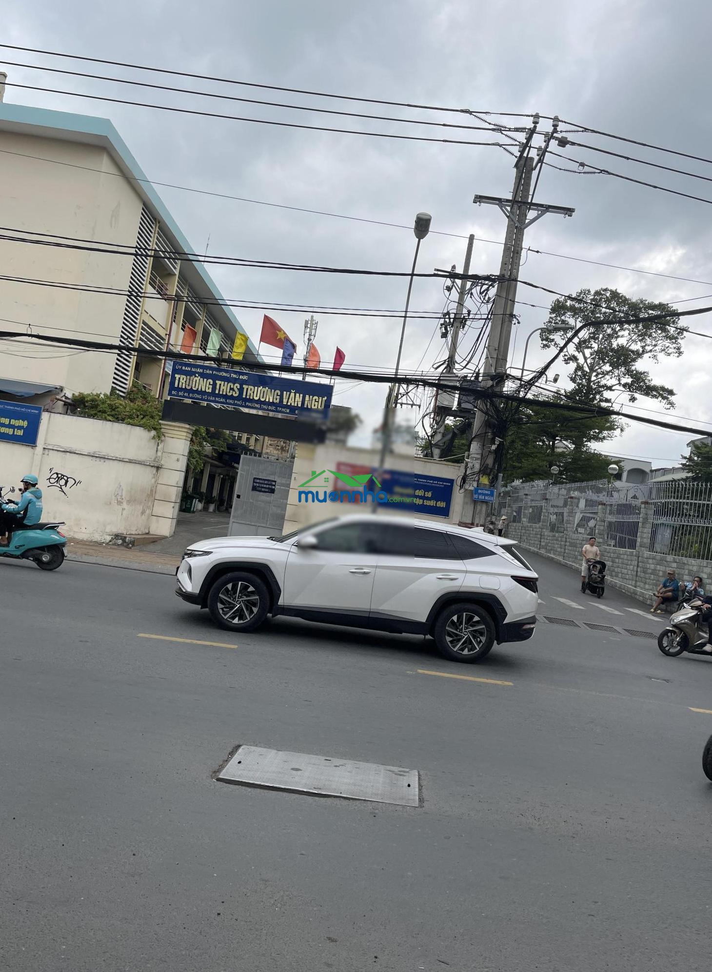 Võ văn ngân - nhà 42m² - hơn 3 tỷ - 2pn lh lê lai 0939 888 ***..