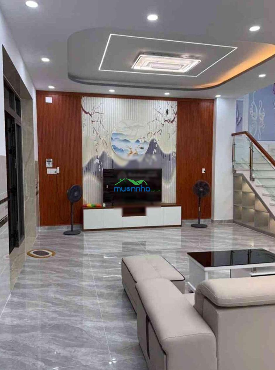 Hiếm có khó tìm nhà 2 tầng hóc môn ngang 8m, full nội thất, chỉ 5.** tỷ!