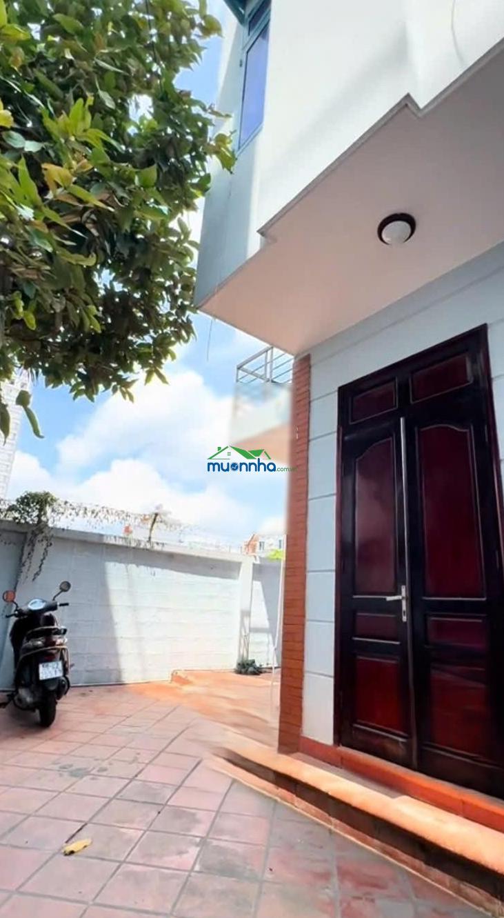 Siêu phẩm chỉ 8,8 tỷ trương công định, quận tân bình cách mặt tiền chỉ 10m, dt: 97,5m2 kc: 3 tầng!