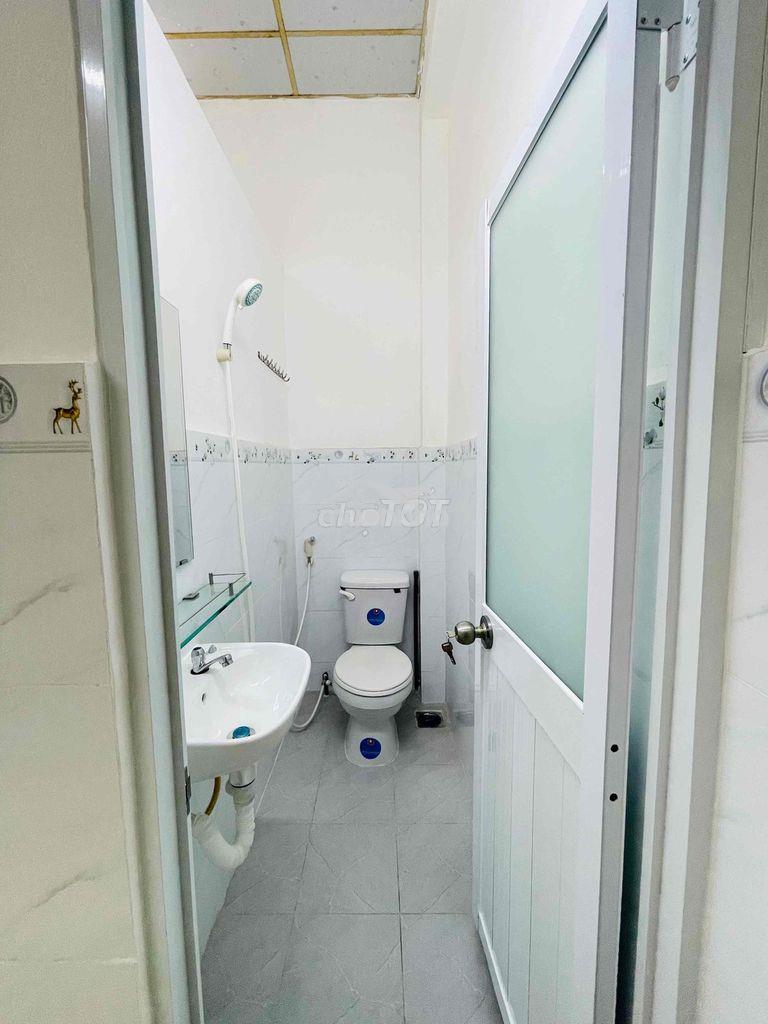Phòng trọ cho thuê q8 âu dương lân - 18m2 - đầy đủ tiện nghi - 4