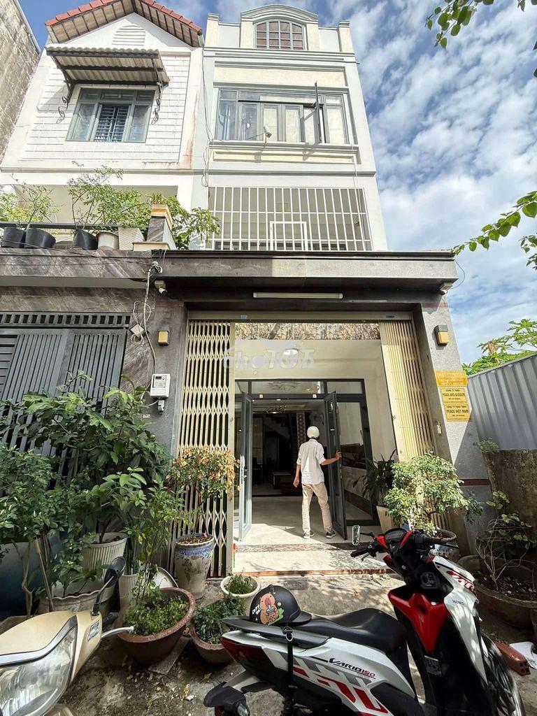 Cho thuê nhà 3 tầng hùynh tấn phát, giáp quận 7.