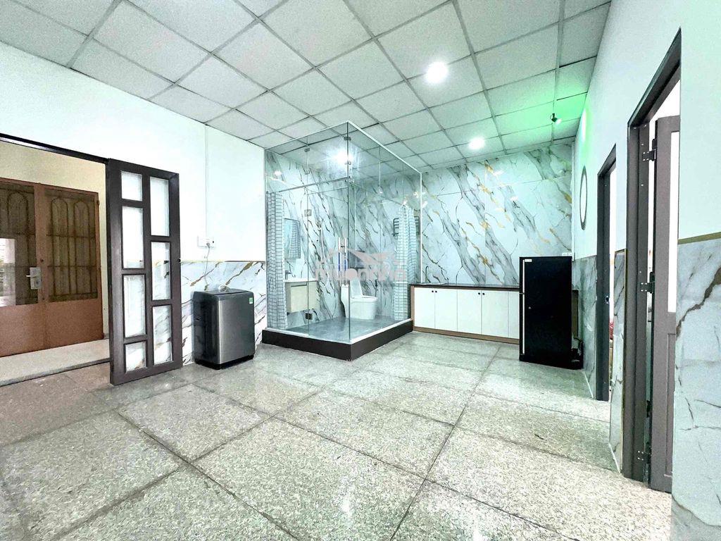 Nguyên lầu 1 -90m2-2pn + ban công- nhà mặt tiền - 2