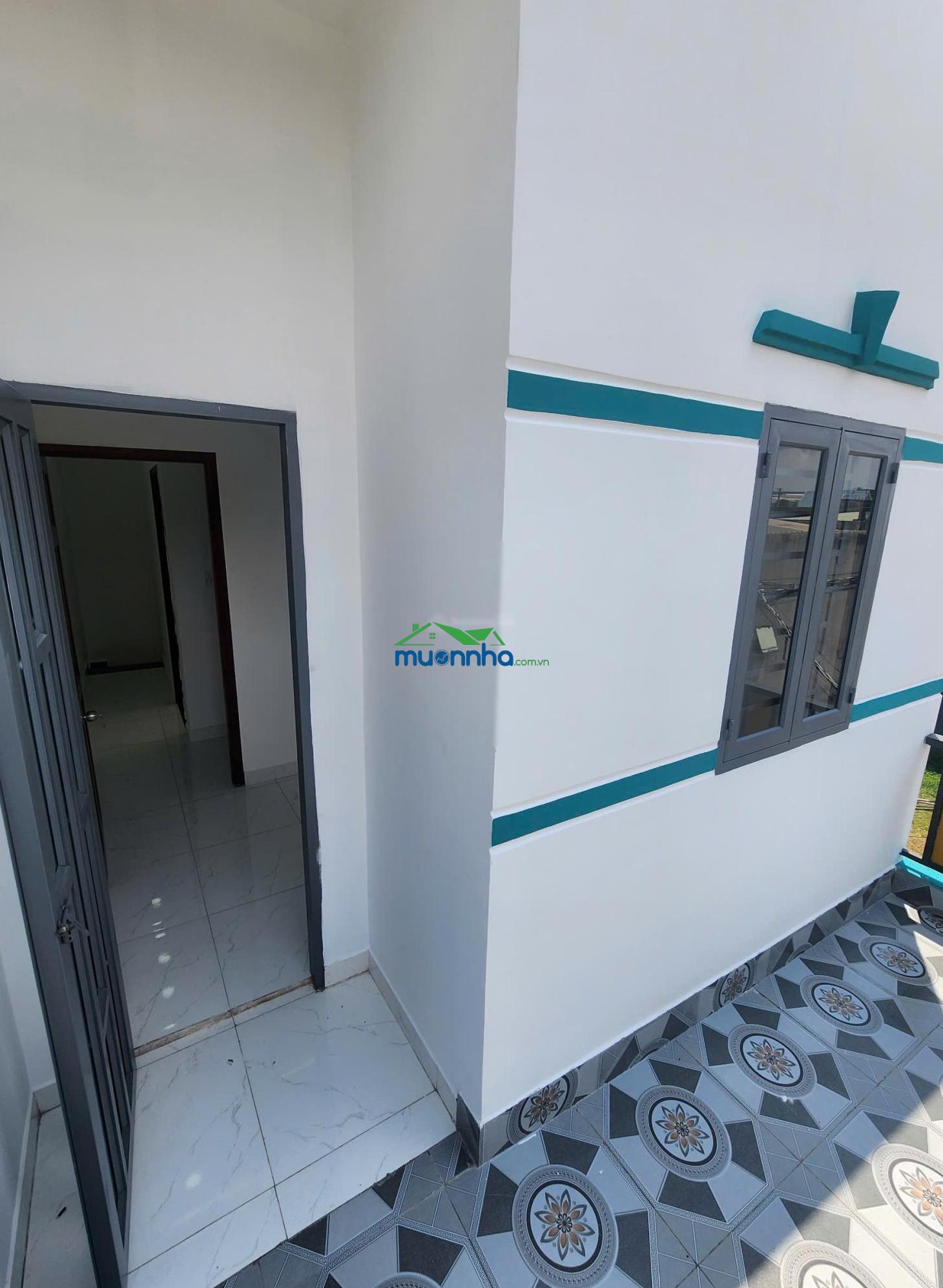 650tr sổ cầm tay - nhà 4x10, góc 2mt, đường 5m, cách đường lộ 200m, nhà mới hoàn thiện. trung tâm - 2