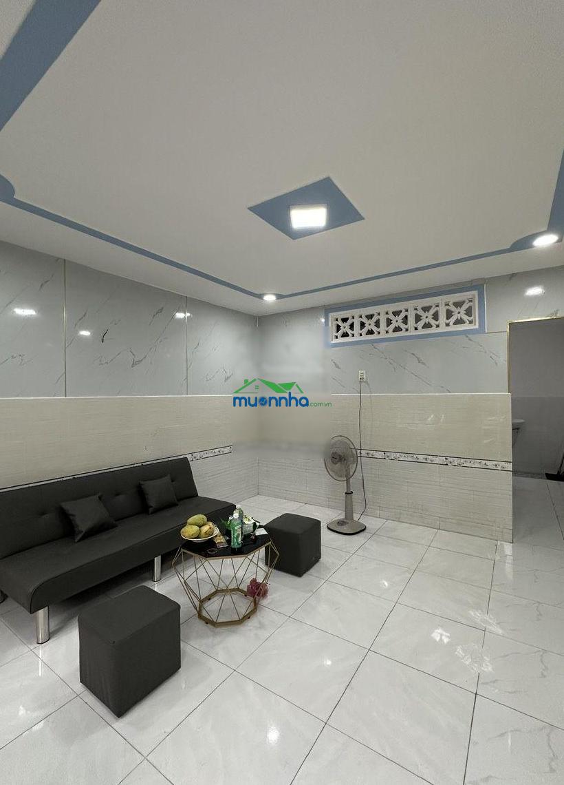 Nhà sđc dt 4x9m đúc trệt 1 lầu 2pn 2wc hẻm 2,5m cách 50m ra đường nhựa đt 4-2 hm hcm giá 1,2 tỷ tl