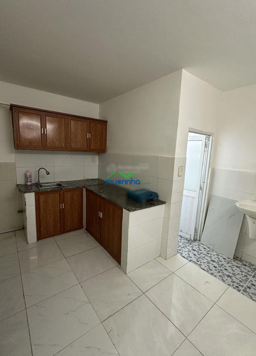 Nhà sđc dt 4x9m đúc trệt 1 lầu 2pn 2wc hẻm 2,5m cách 50m ra đường nhựa đt 4-2 hm hcm giá 1,2 tỷ tl - 2
