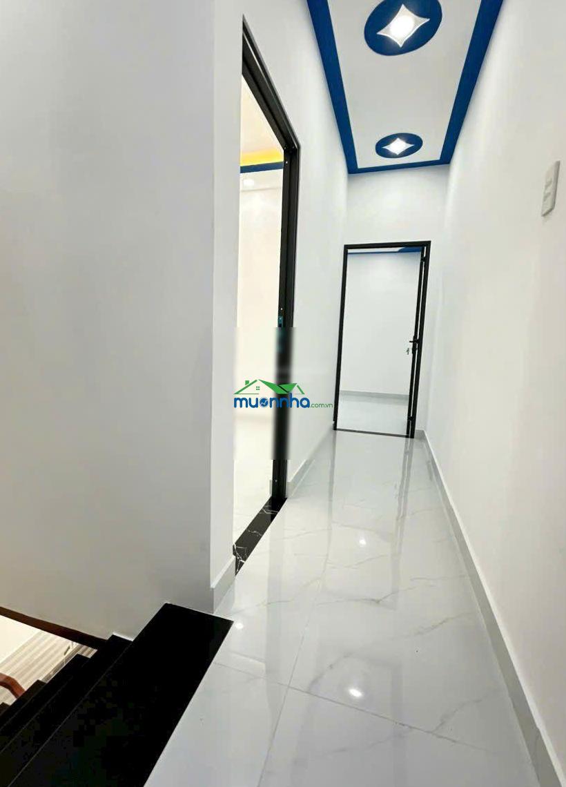 2.5 tỷ - nhà liền kề đẹp ngã 5 chùa hang, thới tam thôn, hóc môn