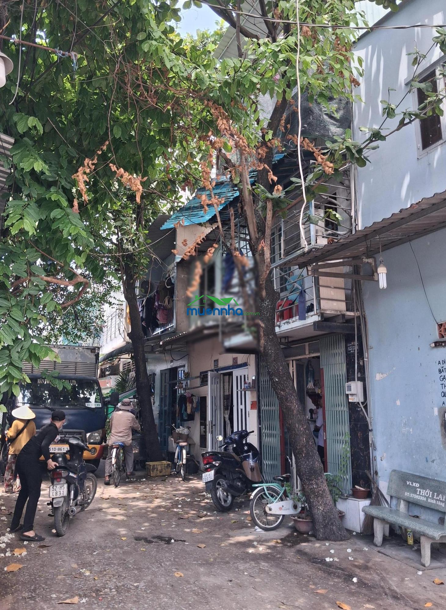 Nhà nhỏ hẻm xe tải. gần bến xe q8