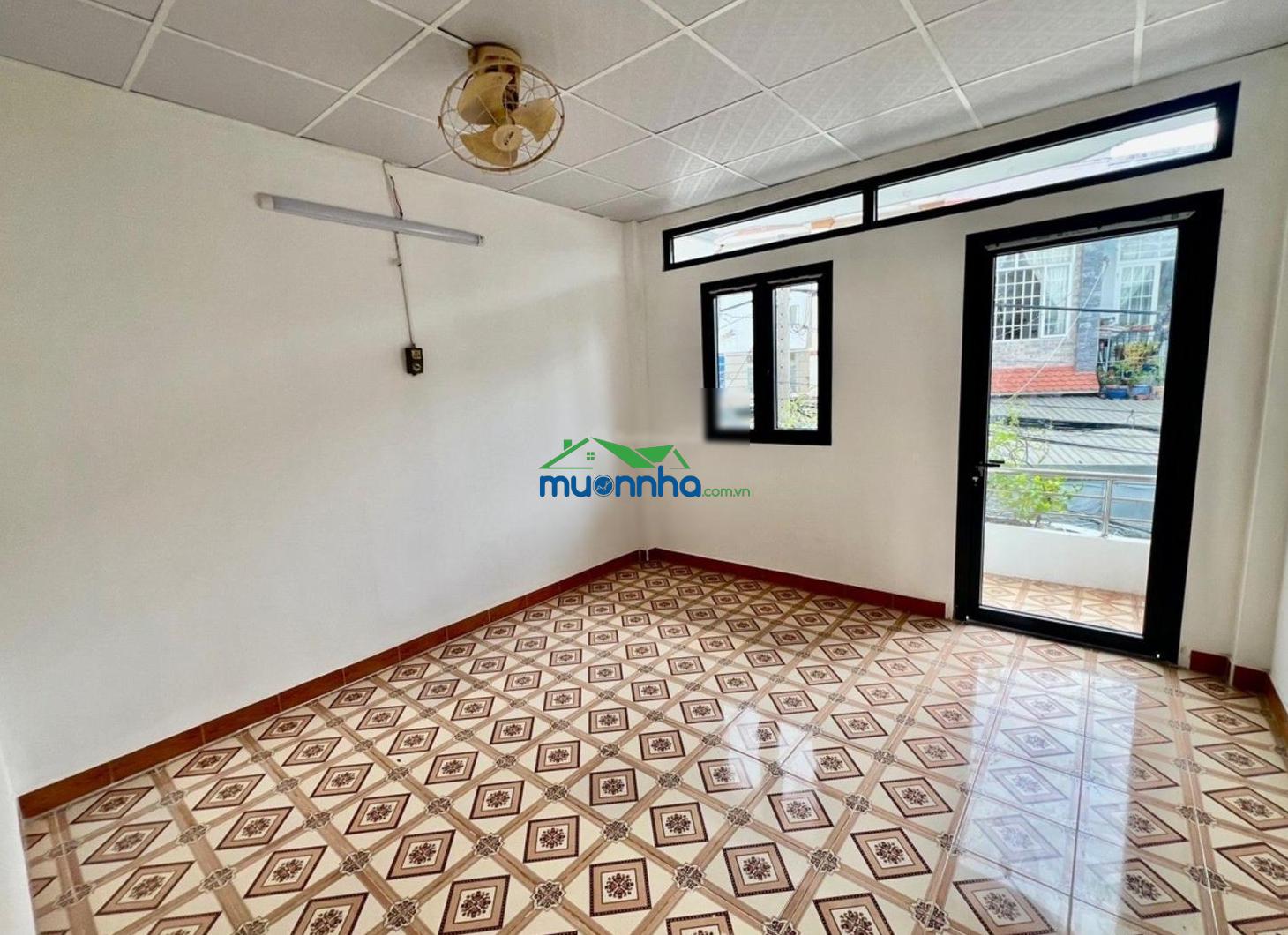 Nhà bán 4 tỷ 45. 4x12m. 2 tầng. 1 sẹc. đường huỳnh tấn phát quận 7. ngay trường ngô quyền