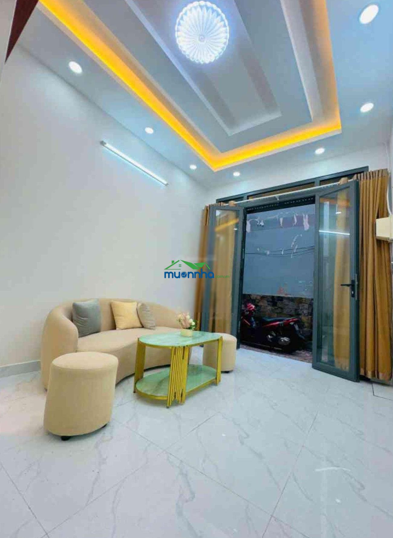 Nhà đẹp ở liền 4 tầng. chỗ đại học công nghệ sài gòn. mà chỉ hơn 3 tỷ. phường 4. đường âu dương lân - 3