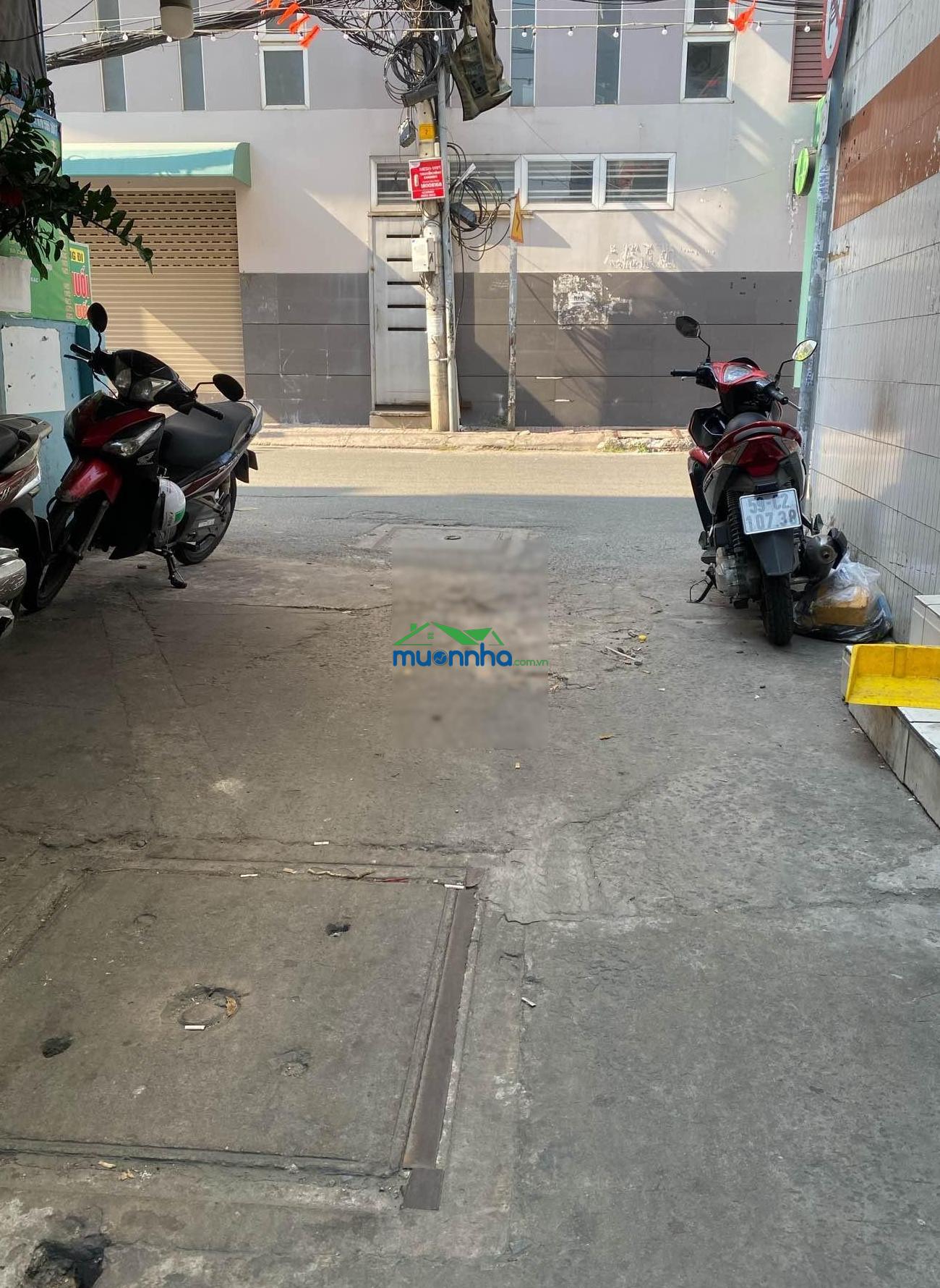 Bán nhà hẻm xe hơi lạc long quân - 3 tầng 4pn - 47m² - 3
