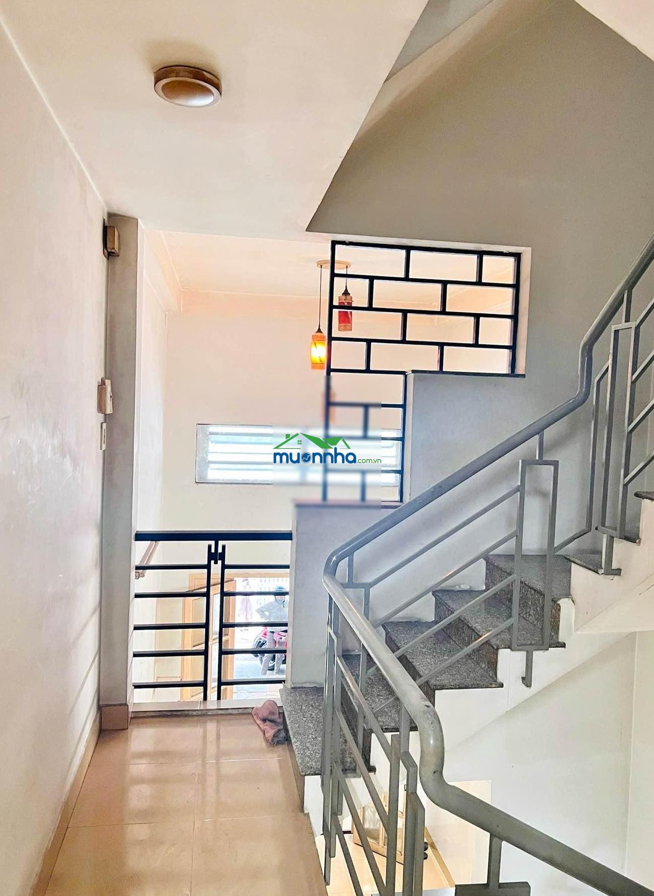 Bán nhà hxh cách 20m ra mặt tiền 3 tháng 2 - 4 tầng btct - 3.3 x 18m - khu dân cư sầm uất - 3