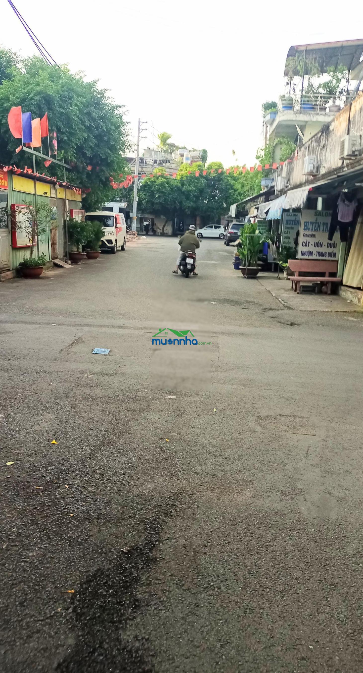 Xe hơi đậu cửa, khu phân lô nguyễn oanh 55m² 3 tầng 4 pn