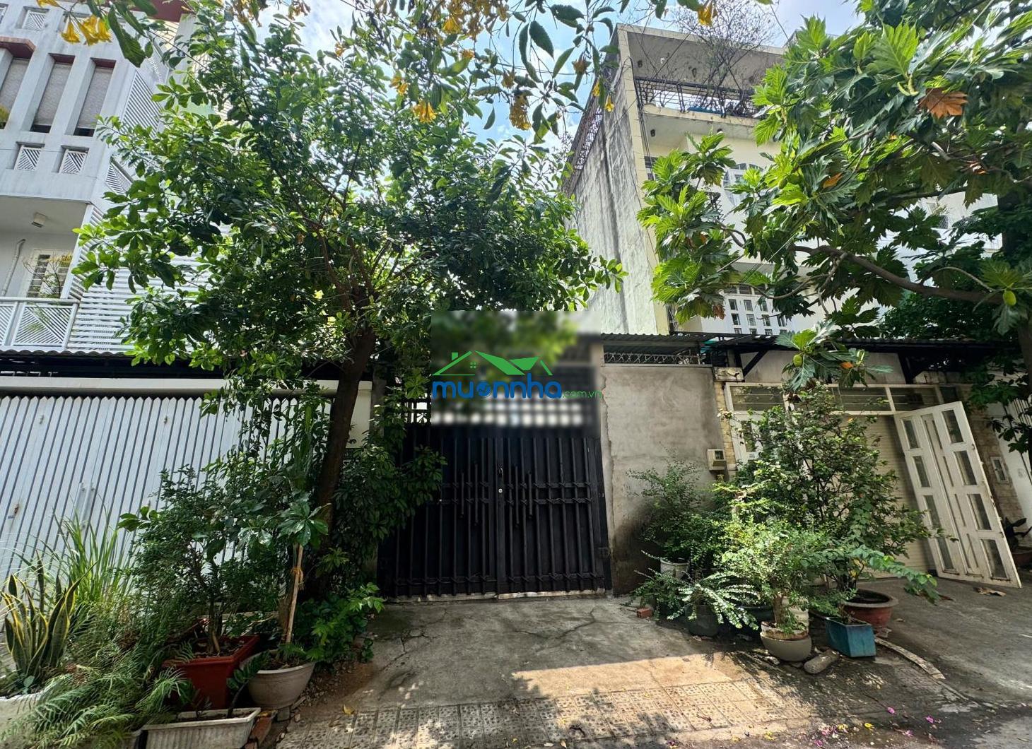 Ngay cạnh công viên - bán lô đất 5x21m công nhận 100m2 - đường trước nhà 12m - kế đh văn lang.