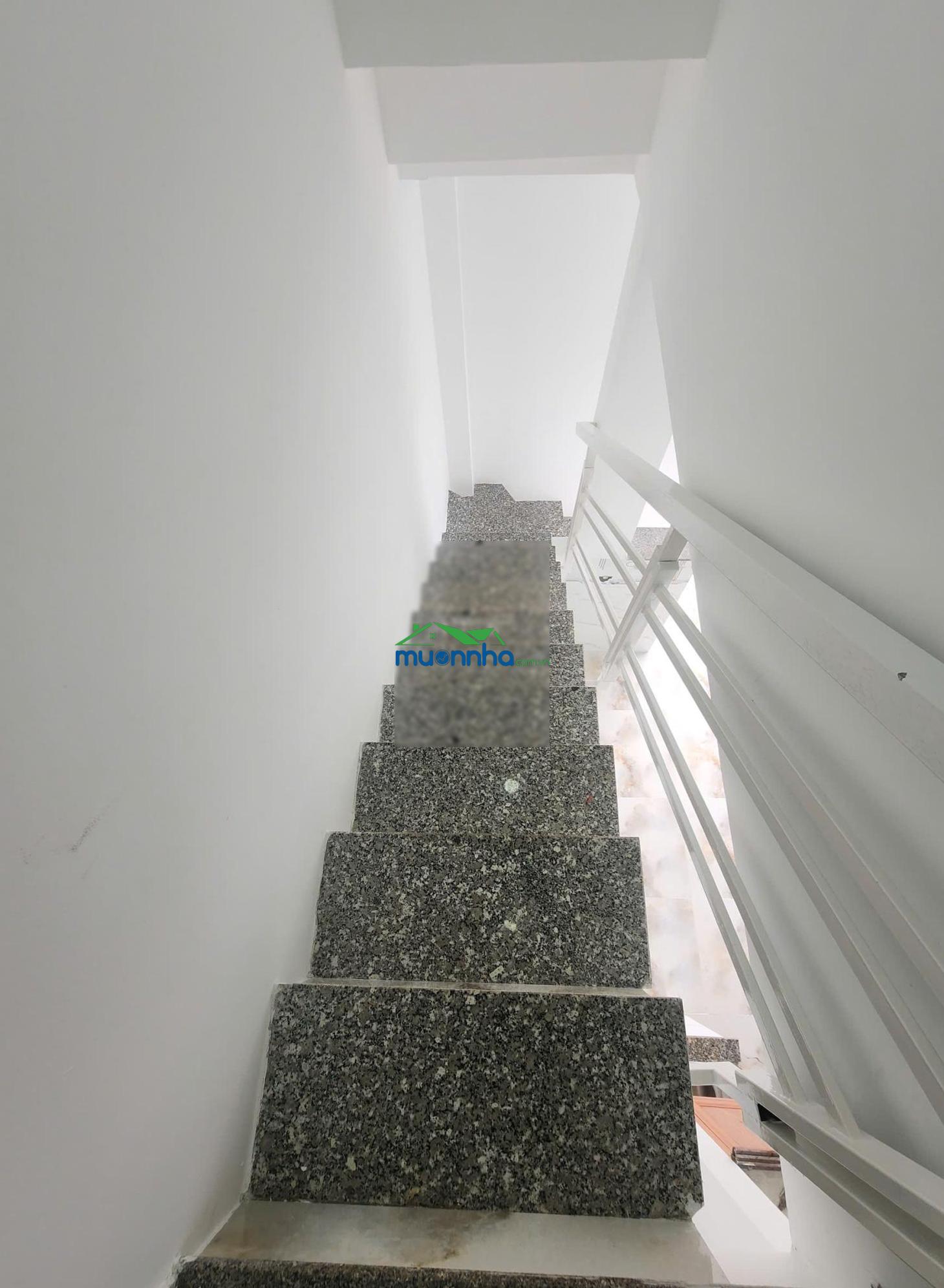 Nhà cấp 4 gác lửng ngay chợ, hóc môn, 4x7 nhà đẹp, đường ô tô vào tận ngõ, 450tr hỗ trợ vay - 2
