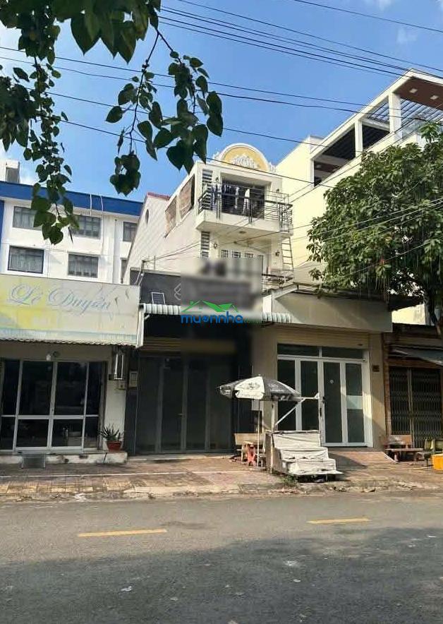 Bán nhà riêng kdc hiện hữu 2pn nhà cấp 4 đường số 5 gần ngay chợ phước bình (108m²) 9.3 tỷ