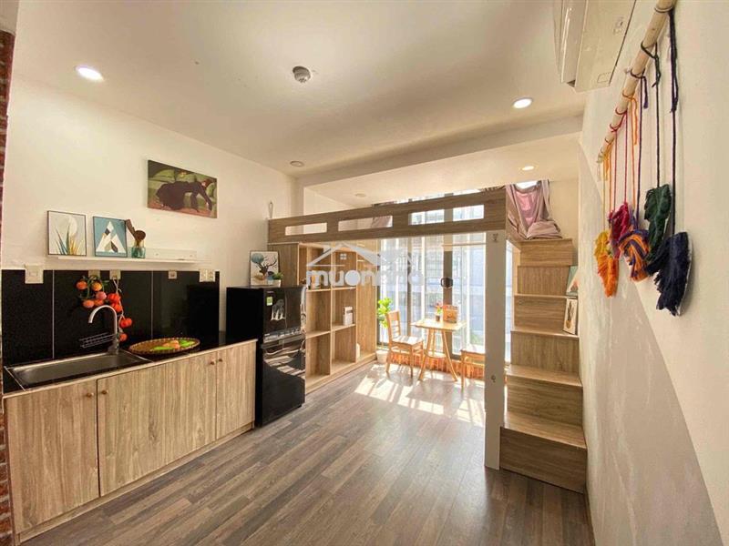 Căn hộ duplex_cửa kính ánh sáng trời siu xink_full nội thất_mới tinh