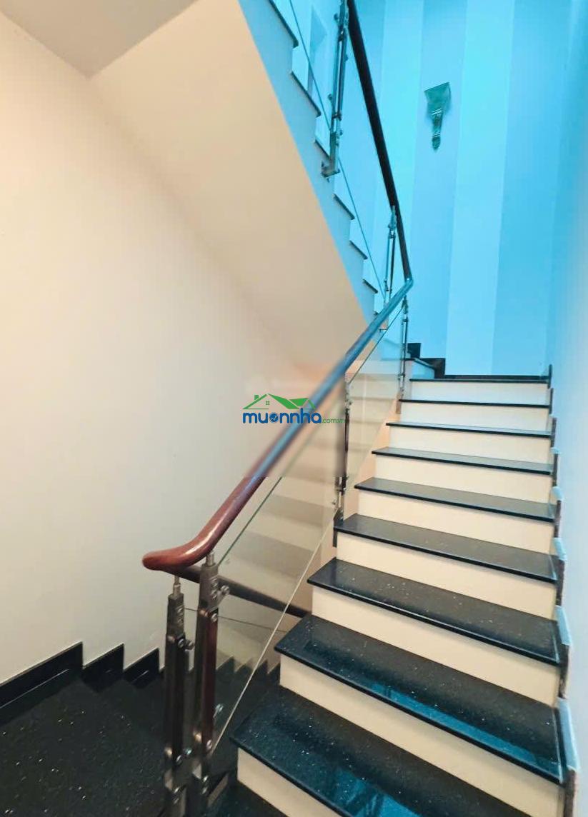 Bán nhà ngay đại lộ phạm văn đồng p13 bình thạnh, 4.5x18m, 4 tầng mới cứng, 5 pn full nội thất - 4