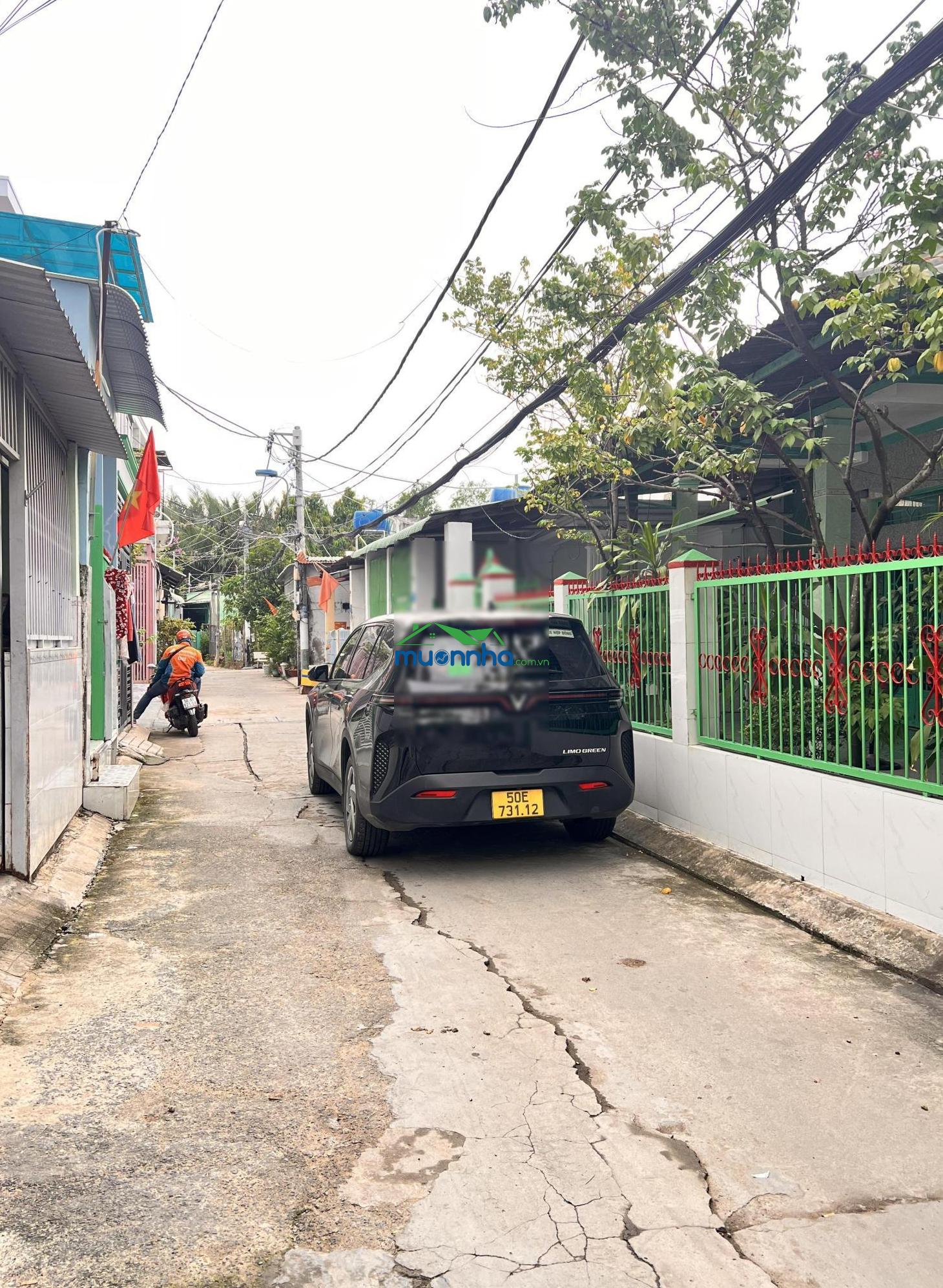 Nhà bè, hẻm xe hơi 6m, 2 tầng, 4pn, nguyễn bình, cách uỷ ban chỉ 500m, giá 5 tỷ. - 3