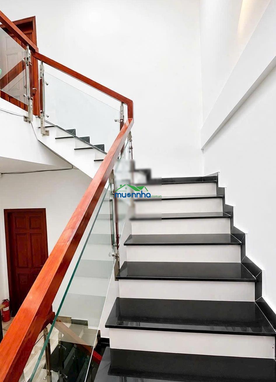 Nhà dt 86,2m2 - 3 tầng - hẻm thông - gần mặt tiền - đang cho thuê 15tr - chỉ 6,35 tỷ nhà dt 86.2m2 - 3