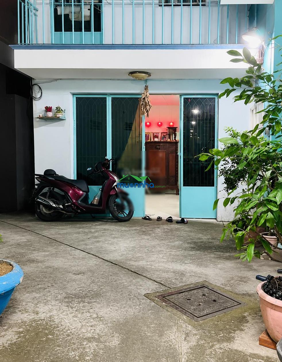 Nhỉnh 1 tỷ, gần chợ hoa tết sôi động dịp xuân về - 2