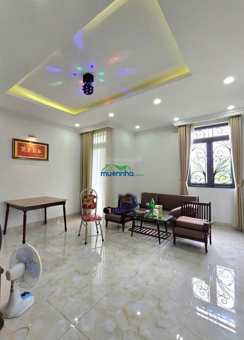 Man thiện - chủ rất gấp - từ 12 tỷ còn 9.8 tỷ. nhà siêu đẹp, kế bên khu cảnh vệ, 2 mặt tiền.
