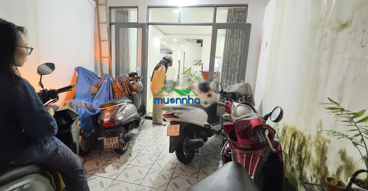 Siêu phẩm lô góc 3 mặt tiền hẻm xvnt, 80m2 giá 8tỷ2 nhà 2 tầng