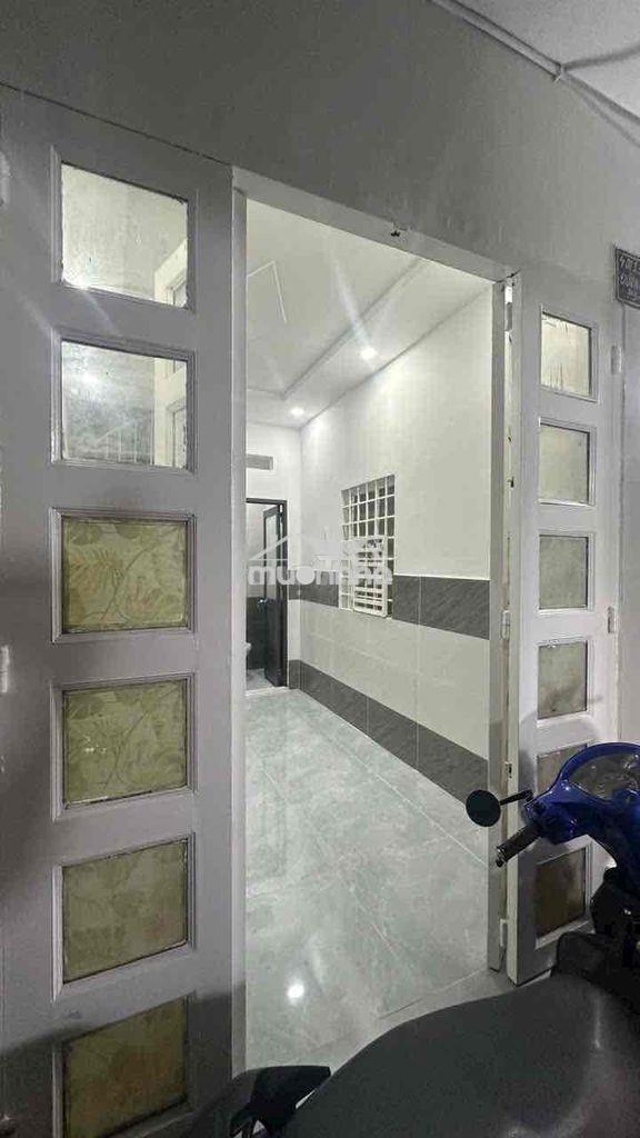 Nhà p3 3 tầng chưa đến 2 tỷ