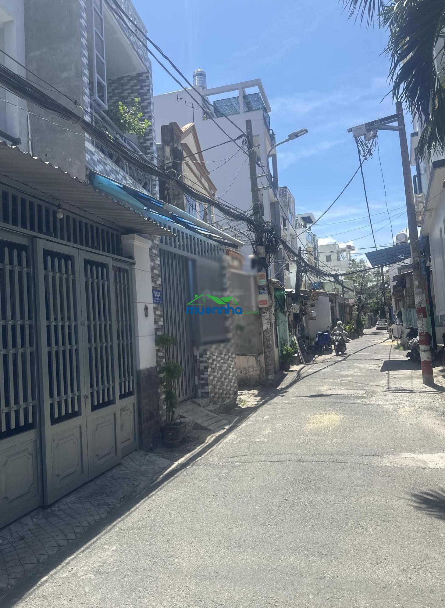 Nhà 1 trệt 2 lầu cách trường tân sơn 100m gần trường đặng thị trâm gần emart chỉ 4 tỷ thương lượng - 2