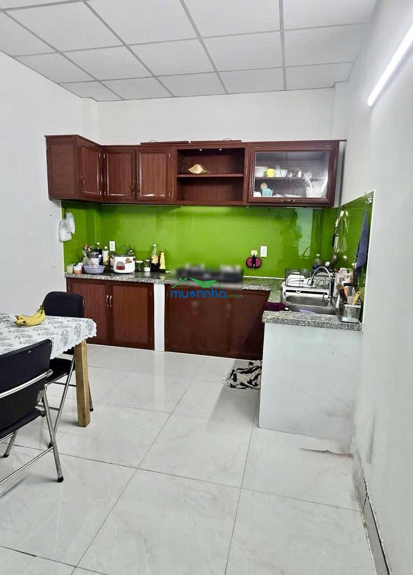 Bán nhà 5m x 18m trệt, lửng, 3 phòng ngủ đường lý thị nê