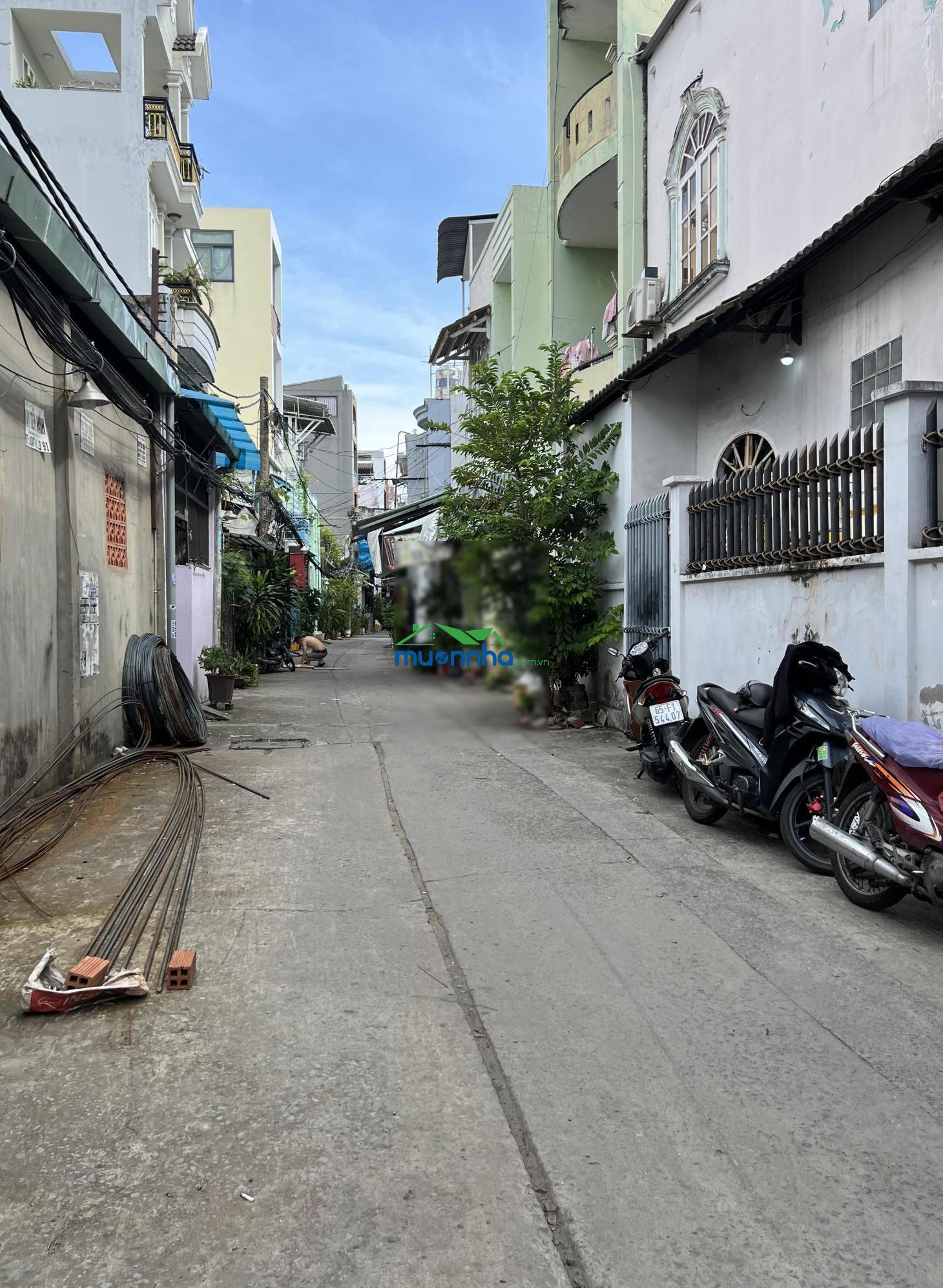9 tỷ 9 - hẻm 861 - trần xuân soạn - 4 tầng - 4x15m - hẻm xe hơi - 15 triệu/tháng (xem video)