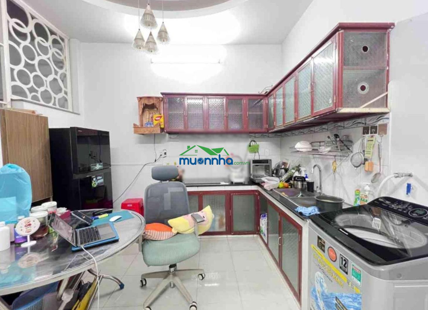 Nhà 2 tầng cách quốc lộ 13 chỉ 50m, đường xe hơi thẳng 1 trục - 2