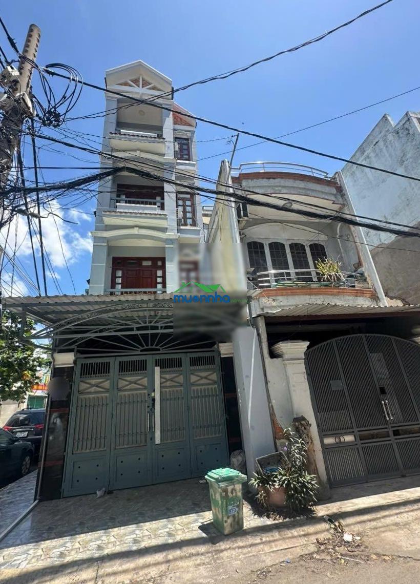 Chính chủ bán gấp nhà 4 tầng, có 7 phòng đang cho thuê gần 18tr/tháng. đường 8m giá thương lượng